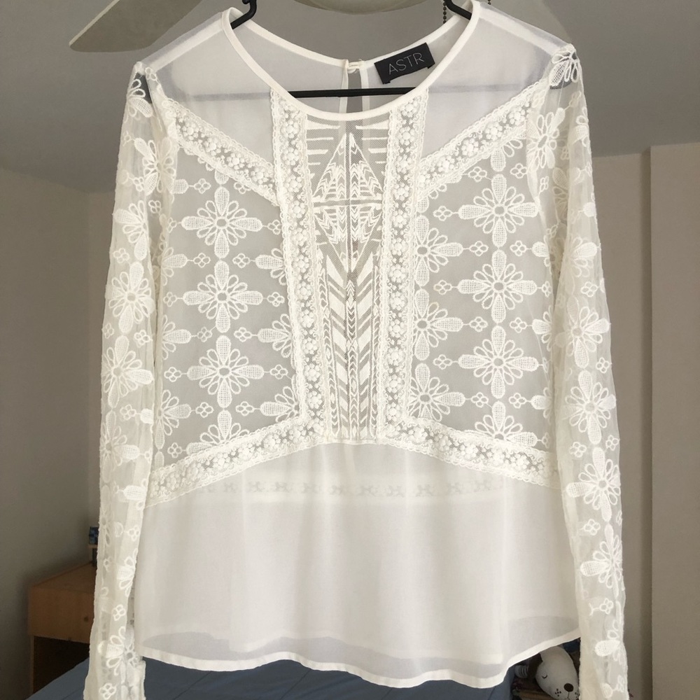 ASTR Lace Blouse